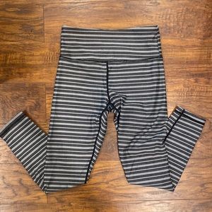 ZYIA crop leggings herringbone